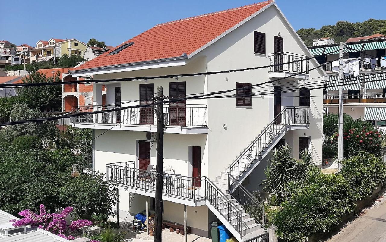 Apartments Figos Trogir Exterior photo