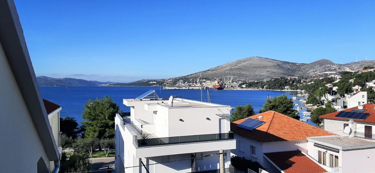 Apartments Figos Trogir Exterior photo